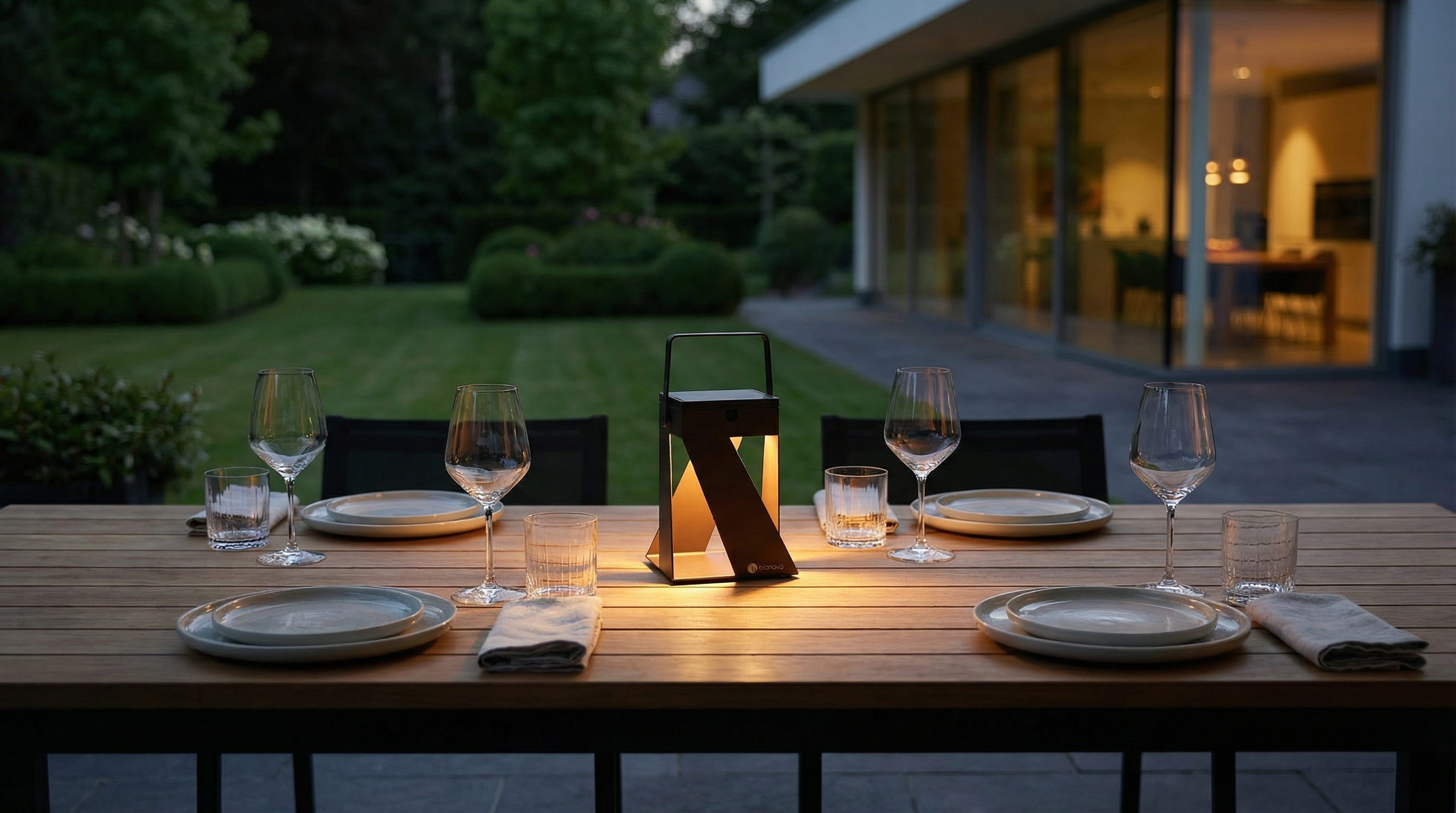 The Art of Al Fresco: Curating the Modern Evening Table