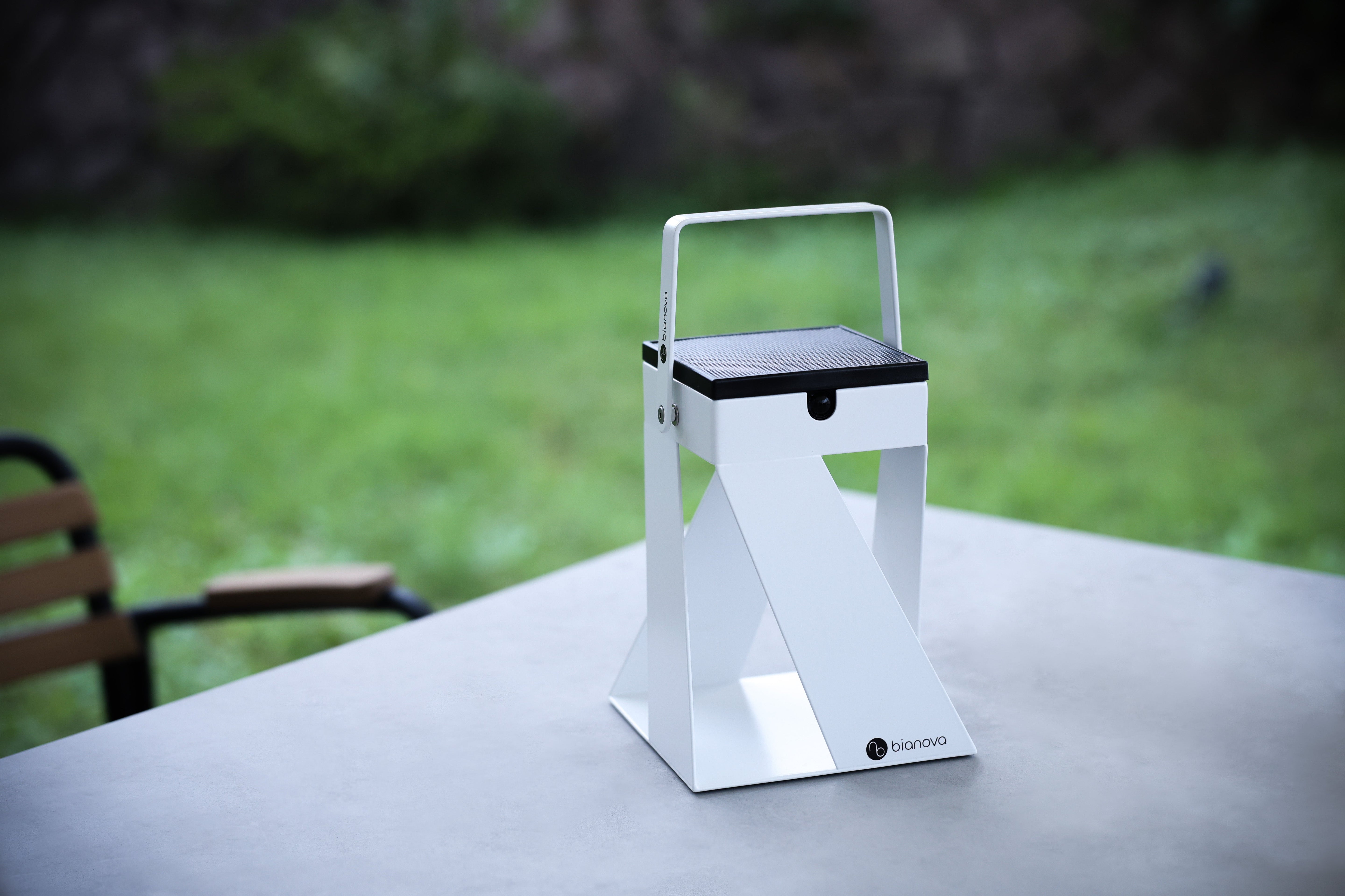 Why USB-C Charging Solar Lamps Perform Better in Winter and Cloudy Weather