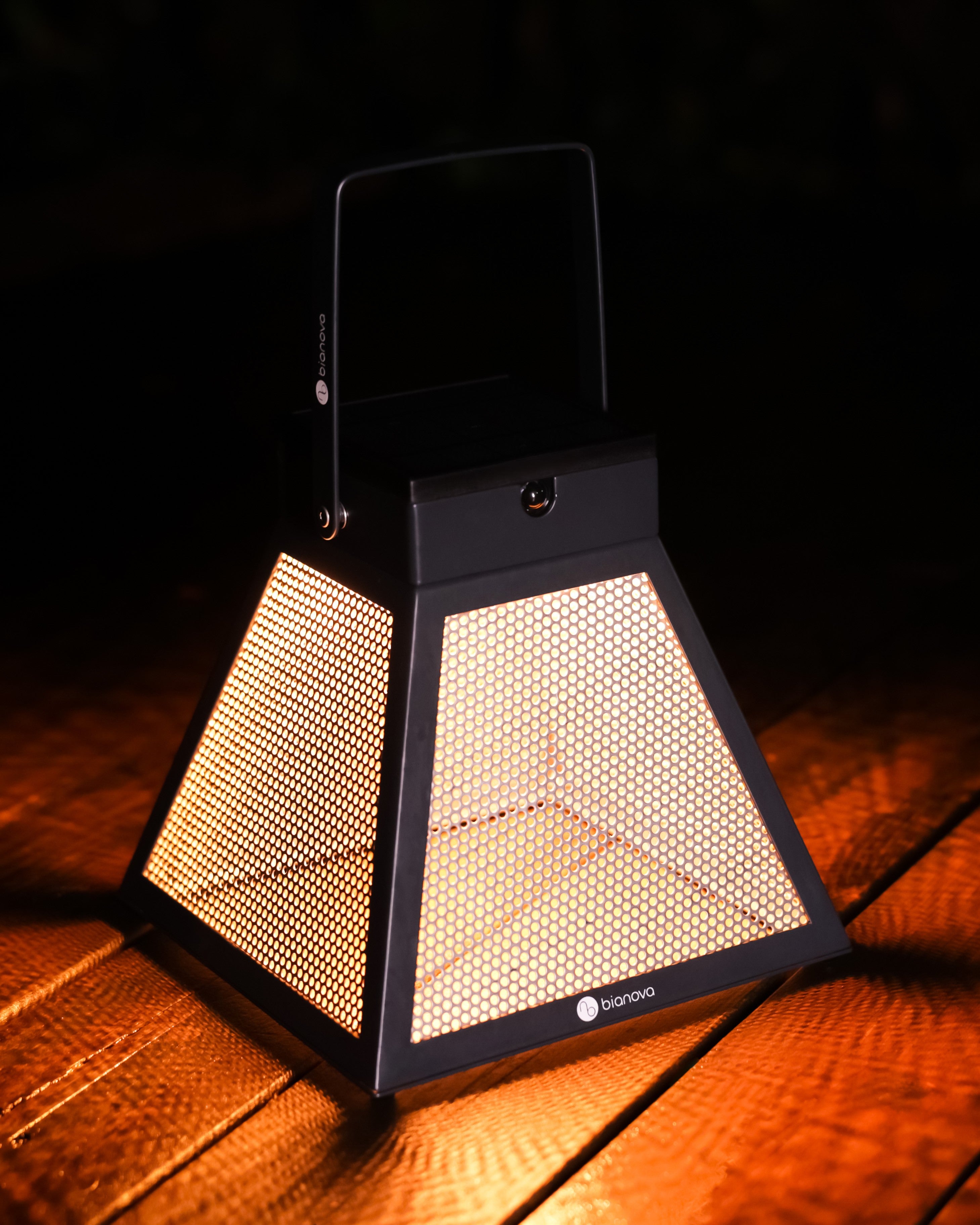 YAXKIN TABLE LIGHT