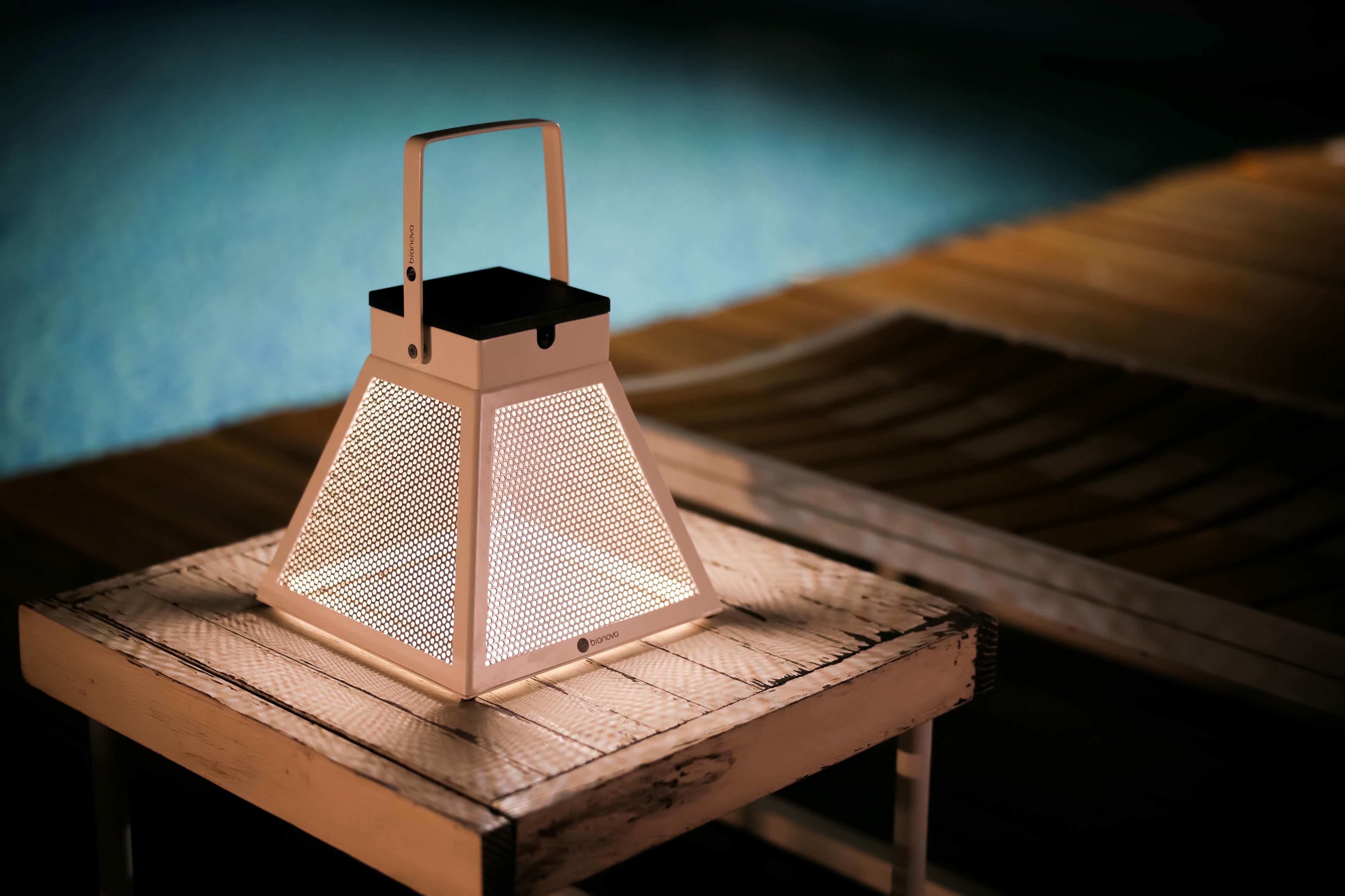 Solar Lamps for the Garden IP65 Waterproof Portable Solar Table